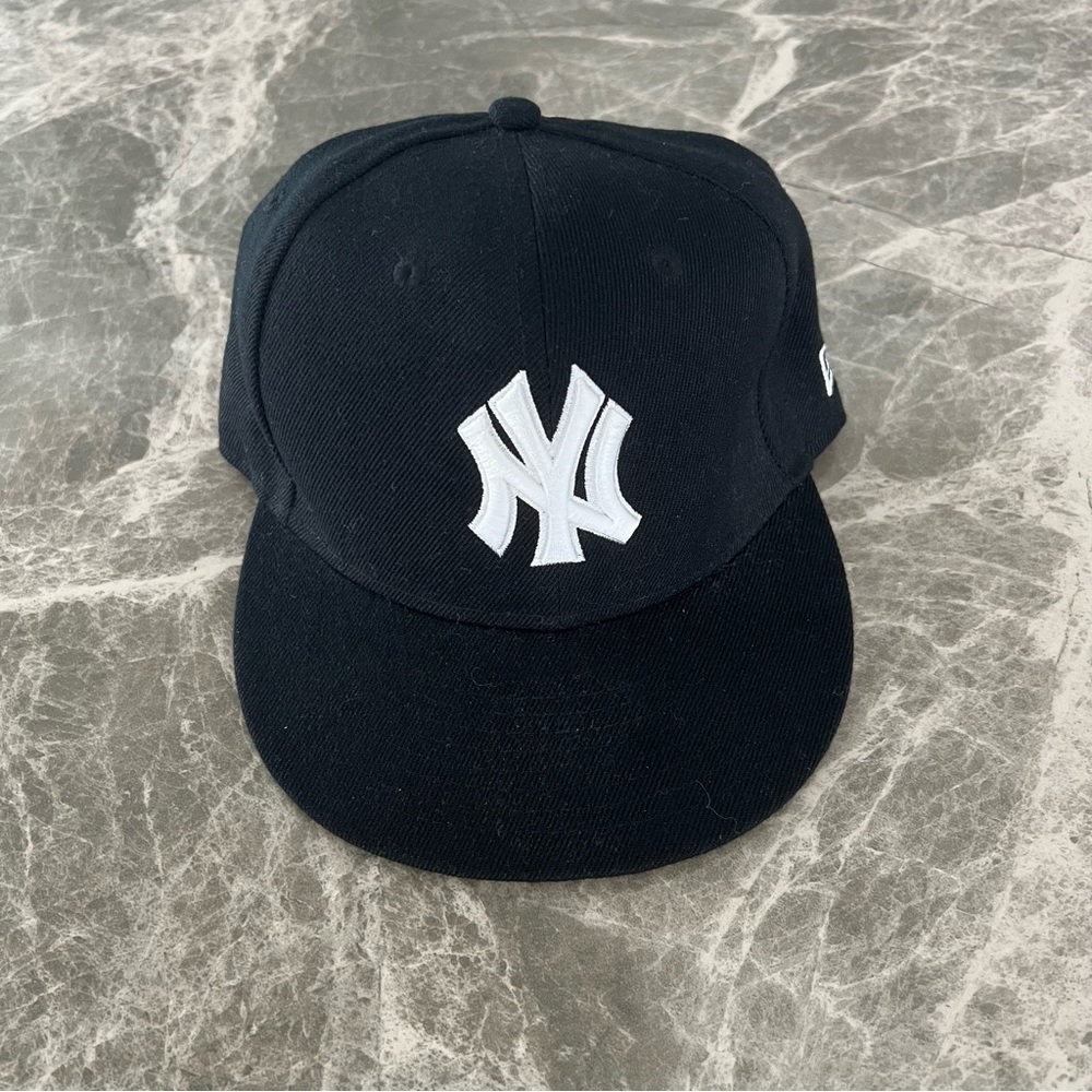 New York Yankees Black Cap